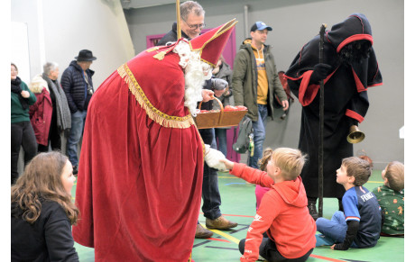 Ecole de Volley: La visite de Saint Nicolas.